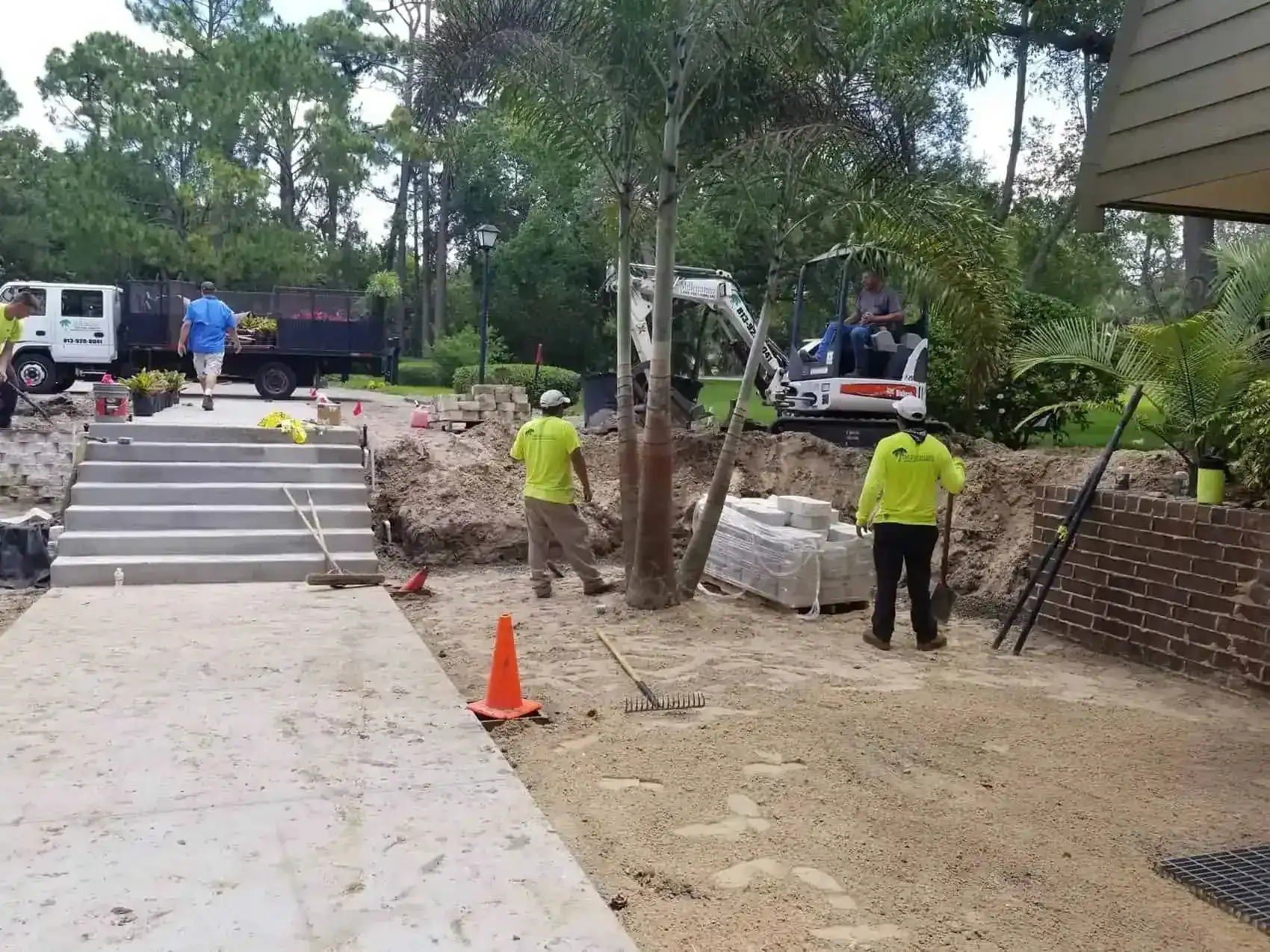 Manicured commercial property landscaping in Tampa Bay by Millennium Lawn, Landscape & Nursery